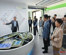 表达了正在科研、就业等范畴加深合做的期望